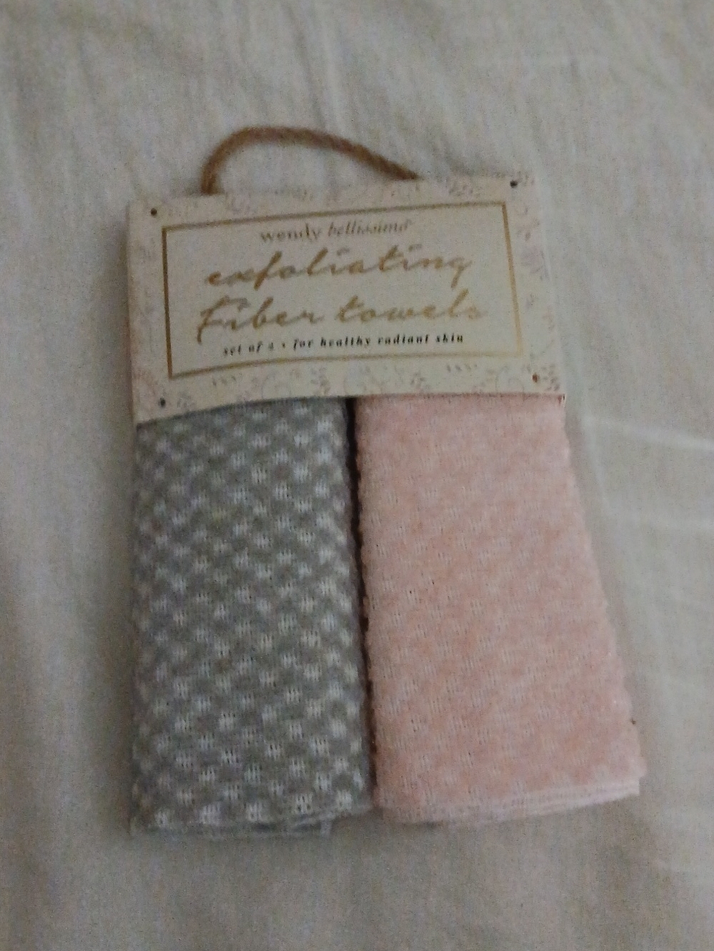 Wendy Bellissimo Gray & Blush Exfoliating Fiber Towel Duo
